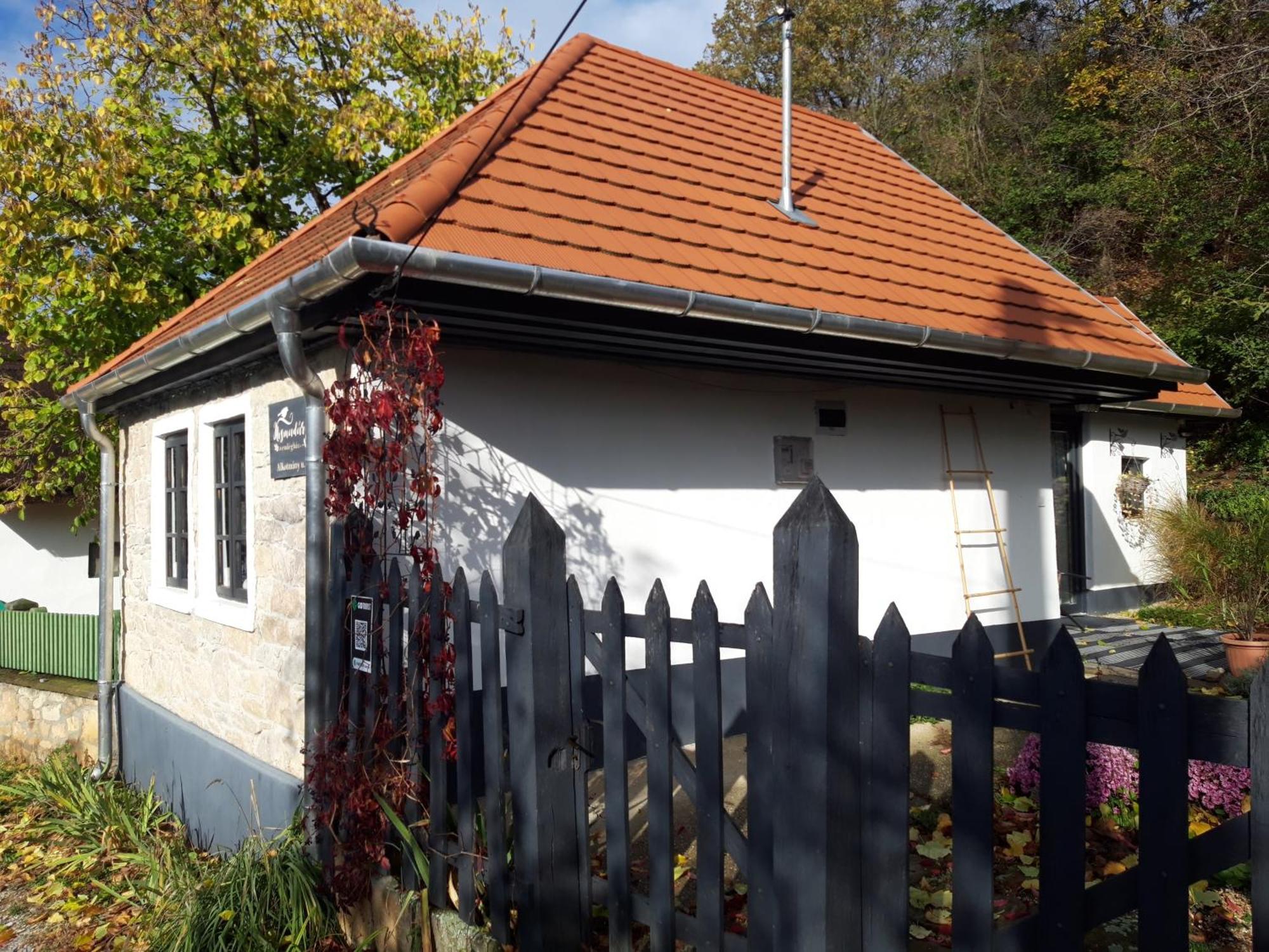 Kismadar Vendeghaz Noszvaj Apartamento Quarto foto