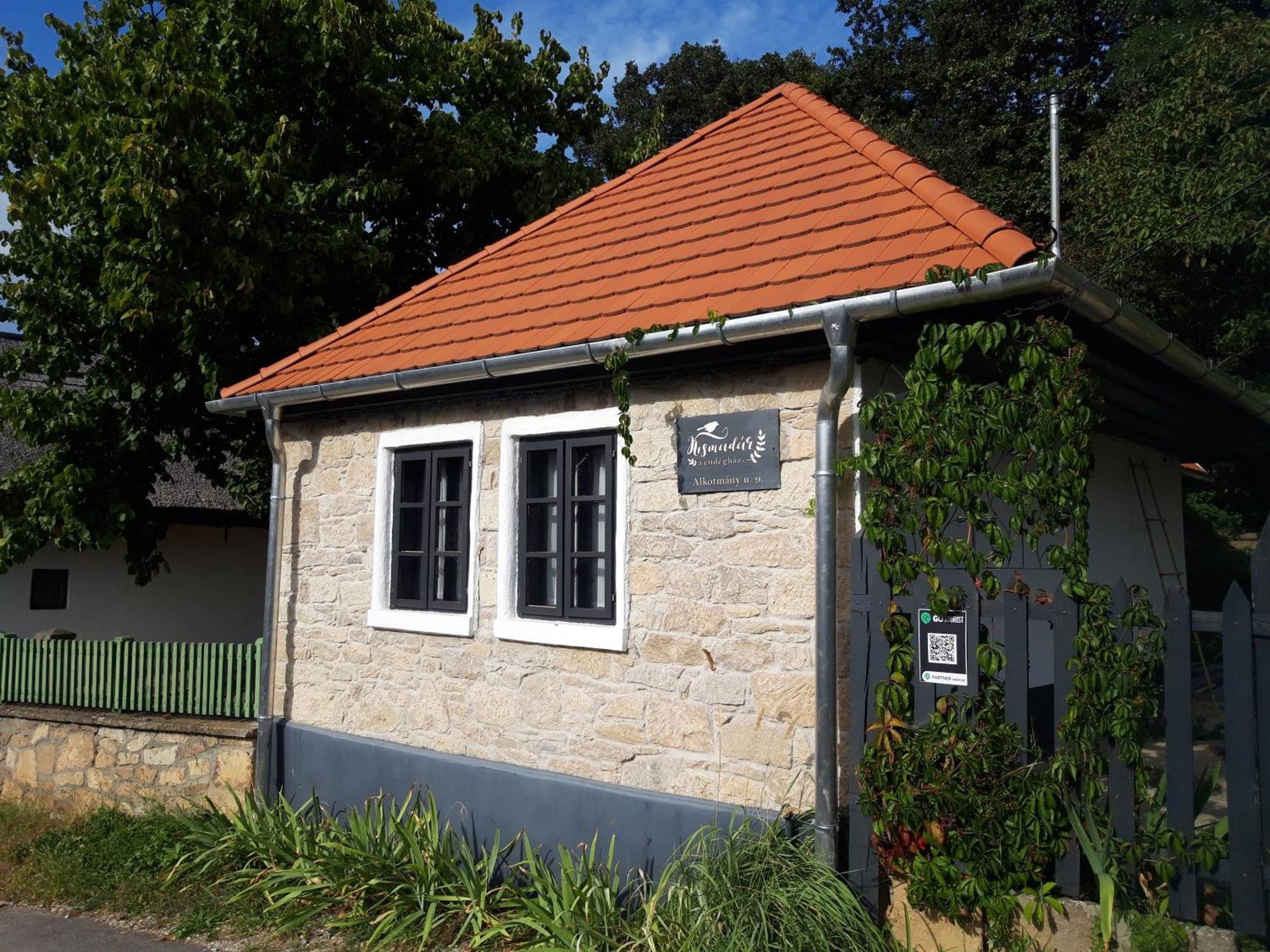 Kismadar Vendeghaz Noszvaj Apartamento Exterior foto